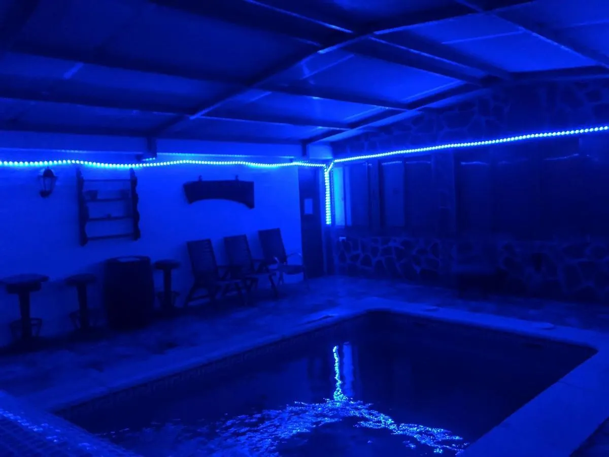 Casa Rural Cristina- Piscina Climatizada Malaga Chalet